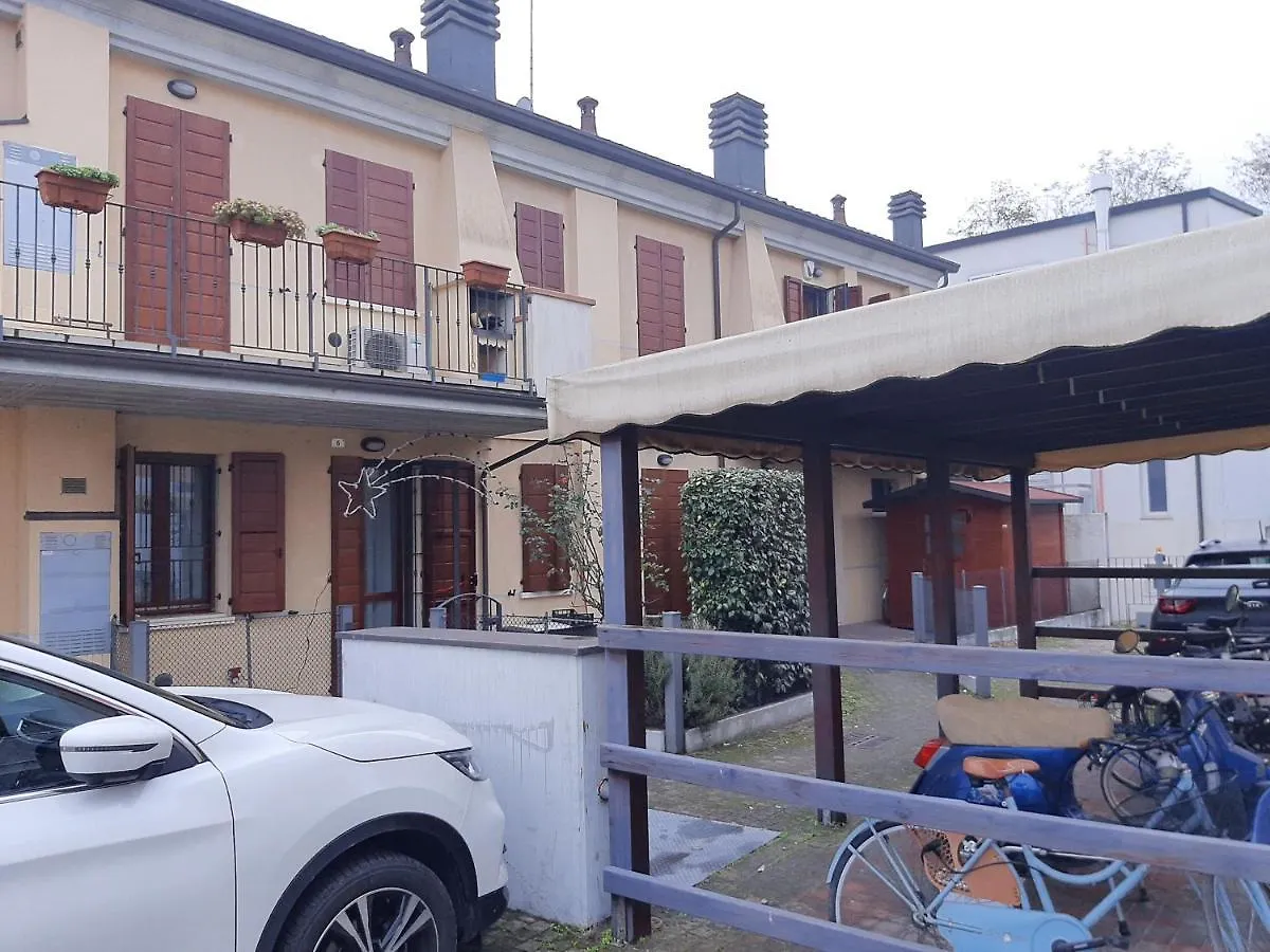 Best House Ravenna 0*,